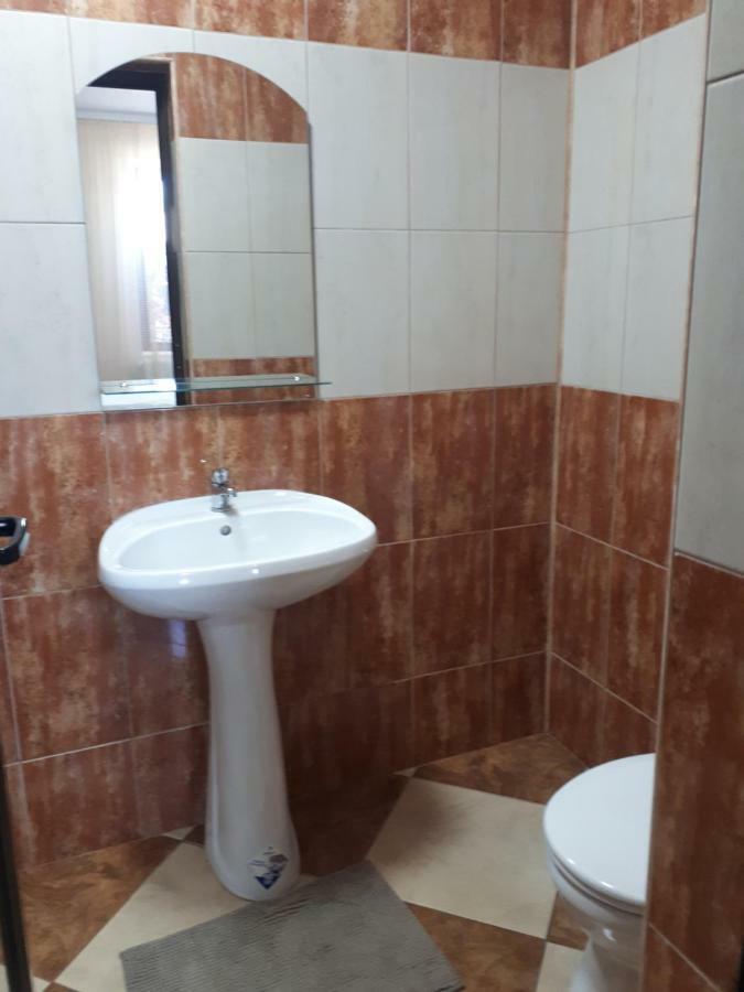 Appartement Victoria 1 à Câmpina Extérieur photo
